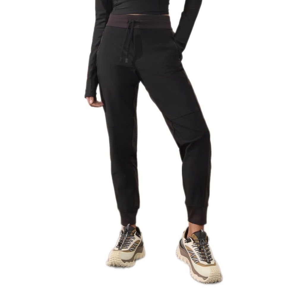 Athleta Headlands Hybrid Trek Tech Mid Rise Black Jogger Size 6 MSRP $108